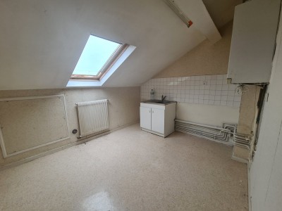 IMMEUBLE DE RAPPORT A VENDRE - ST ETIENNE BELLEVUE - 746 m2 - 775000€