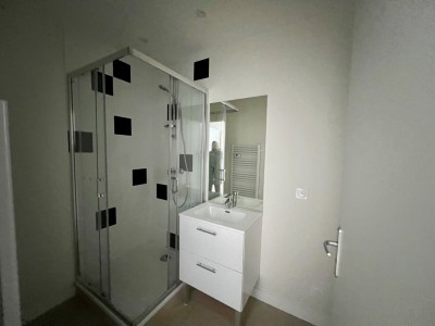 IMMEUBLE DE RAPPORT A VENDRE - ST ETIENNE CENTRE VILLE - 926 m2 - 730000€