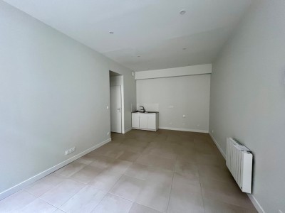 IMMEUBLE DE RAPPORT A VENDRE - ST ETIENNE CENTRE VILLE - 926 m2 - 730000€