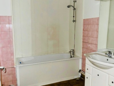 IMMEUBLE DE RAPPORT A VENDRE - ST ETIENNE CENTRE VILLE - 926 m2 - 730000€