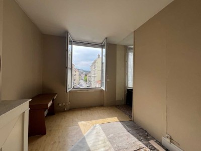 Immeuble en monoproprit A VENDRE - ST ETIENNE FACULTE   CENTRE DEUX - 190 m2 - 109000€