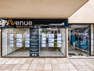 LOCAL COMMERCIAL A LOUER - MONISTROL SUR LOIRE - 67.43 m2 - 630€ HC par mois