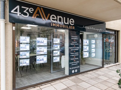 LOCAL COMMERCIAL A LOUER - MONISTROL SUR LOIRE - 67.43 m2 - 630€ HC par mois