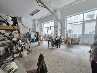 LOCAL COMMERCIAL A VENDRE - ST ETIENNE CENTRE VILLE - 70 m2 - 60000€ 