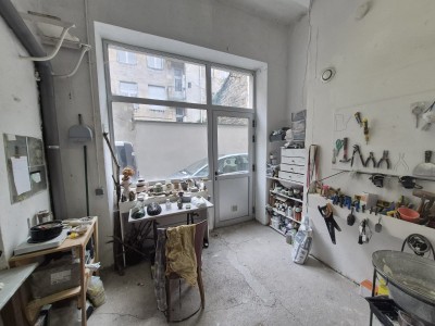 LOCAL COMMERCIAL A VENDRE - ST ETIENNE CENTRE VILLE - 70 m2 - 60000€ 