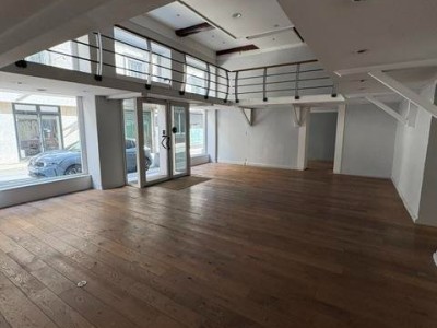 LOCAL COMMERCIAL A VENDRE - ST ETIENNE CENTRE VILLE - 200 m2 - 162 600 &euro; 