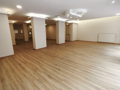 LOCAL COMMERCIAL A VENDRE - ST ETIENNE CENTRE VILLE - 220 m2 - 269 000 &euro; 
