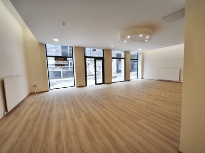 LOCAL COMMERCIAL A VENDRE - ST ETIENNE CENTRE VILLE - 220 m2 - 269 000 &euro; 