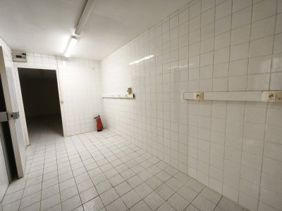 LOCAL COMMERCIAL A VENDRE - ST ETIENNE CENTRE VILLE - 220 m2 - 269 000 &euro; 
