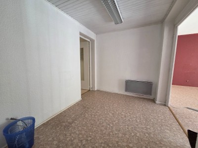 LOCAL COMMERCIAL A VENDRE - ST ETIENNE CENTRE VILLE - 75.94 m2 - 106 000 &euro; 