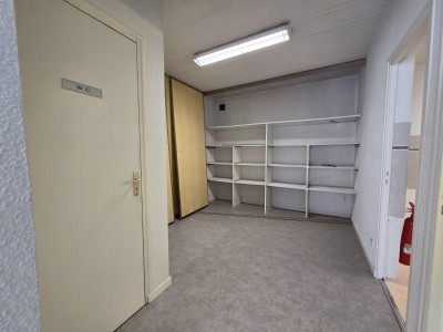 LOCAL COMMERCIAL A VENDRE - ST ETIENNE CENTRE VILLE - 75.94 m2 - 106 000 &euro; 