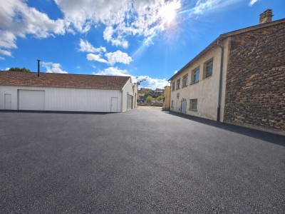 LOCAL D ACTIVITE A LOUER - LORETTE - 85 m2 - 700 € HC et HT par mois