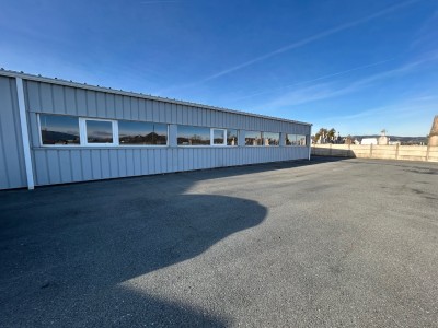 LOCAL D ACTIVITE A LOUER - ST ETIENNE LE SOLEIL - 670 m2 - 2500€ HC et HT par mois