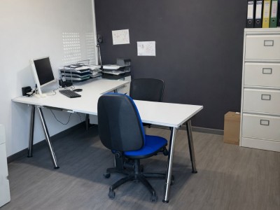 DEPOT DE STOCKAGE ET BUREAUX A LOUER - ST HEAND - 720 m2 - 3 800 € HC et HT par mois