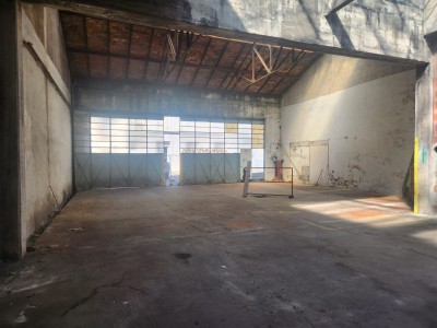 DEPOT - LOCAL D ACTIVITE A VENDRE - ST ETIENNE CHATEAUCREUX - 398 m2 - RÉALISÉ