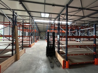 A vendre - Local Industriel A VENDRE - BAS EN BASSET - 1314.05 m2 - 950 000 €