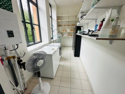 Type 4 Pices A LOUER - ST ETIENNE FACULTE   CENTRE DEUX - 129.88 m2 - 1500€ charges comprises par mois