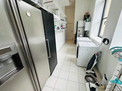 Type 4 Pices A LOUER - ST ETIENNE FACULTE   CENTRE DEUX - 129.88 m2 - 1500€ charges comprises par mois