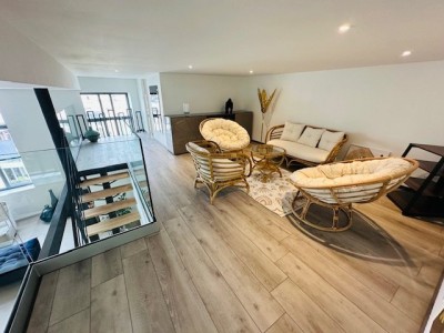Type 4 Pices A LOUER - ST ETIENNE FACULTE   CENTRE DEUX - 129.88 m2 - 1500€ charges comprises par mois