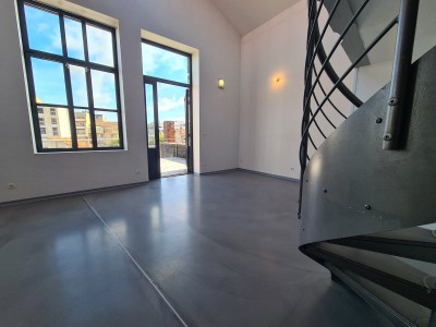 LOFT A VENDRE - ST ETIENNE FACULTE   CENTRE DEUX - 174.62 m2 - 230000€