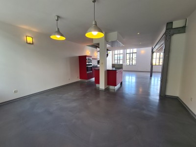 LOFT A VENDRE - ST ETIENNE FACULTE   CENTRE DEUX - 174.62 m2 - 230000€
