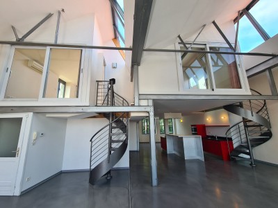 LOFT A VENDRE - ST ETIENNE FACULTE   CENTRE DEUX - 174.62 m2 - 230000€