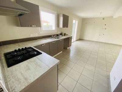 MAISON - ANDREZIEUX BOUTHEON - 104.75 m2 - LOUÉ