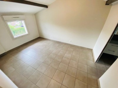 MAISON - ANDREZIEUX BOUTHEON - 104.75 m2 - LOUÉ