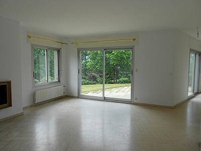 MAISON A LOUER - L ETRAT L ORANGERIE - 188.21 m2 - 1 500 &euro; charges comprises par mois