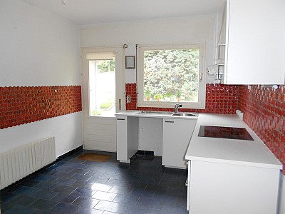 MAISON A LOUER - L ETRAT L ORANGERIE - 188.21 m2 - 1 500 &euro; charges comprises par mois