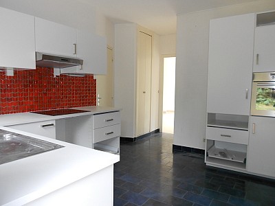MAISON A LOUER - L ETRAT L ORANGERIE - 188.21 m2 - 1 500 &euro; charges comprises par mois