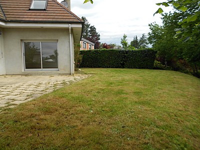 MAISON A LOUER - L ETRAT L ORANGERIE - 188.21 m2 - 1 500 &euro; charges comprises par mois