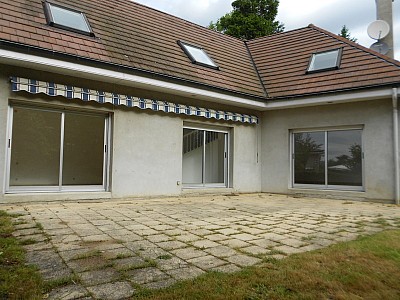MAISON A LOUER - L ETRAT L ORANGERIE - 188.21 m2 - 1 500 &euro; charges comprises par mois