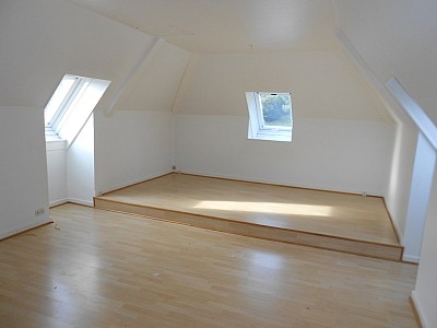 MAISON A LOUER - L ETRAT L ORANGERIE - 188.21 m2 - 1 500 &euro; charges comprises par mois