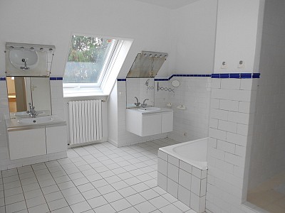MAISON A LOUER - L ETRAT L ORANGERIE - 188.21 m2 - 1 500 &euro; charges comprises par mois
