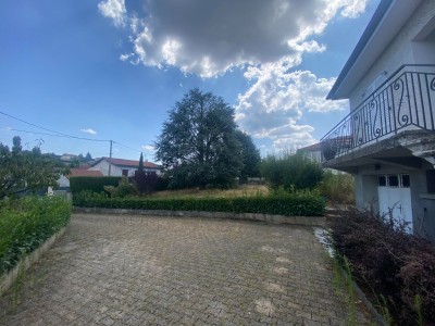 MAISON - MONISTROL SUR LOIRE - 83.83 m2 - LOUÉ
