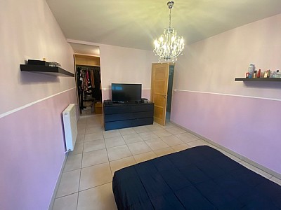 MAISON A LOUER - SORBIERS ZONE COMMERCIALE/PROCHE DE LA TALAUDIERE - 276.11 m2 - 2 075 &euro; charges comprises par mois