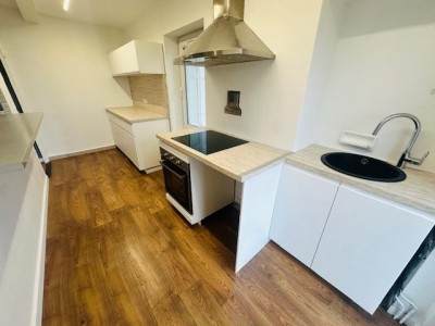 MAISON A LOUER - ST BONNET LES OULES - 90.14 m2 - 850€ charges comprises par mois