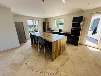 MAISON A LOUER - ST CHAMOND - 175.36 m2 - 1�850�&euro; charges comprises par mois