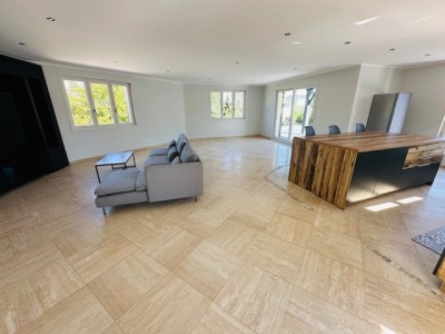 MAISON A LOUER - ST CHAMOND - 175.36 m2 - 1�850�&euro; charges comprises par mois