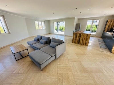 MAISON A LOUER - ST CHAMOND - 175.36 m2 - 1�850�&euro; charges comprises par mois