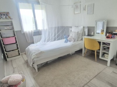 MAISON A LOUER - ST CHAMOND - 100 m2 - 1 300 € charges comprises par mois