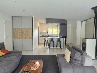 MAISON A LOUER - ST CHAMOND - 100 m2 - 1 300 € charges comprises par mois