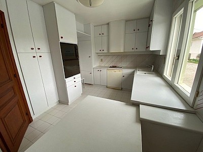 MAISON A LOUER - ST ETIENNE COTE CHAUDE LES MAISONS ROUGES - 143.7 m2 - 999 &euro; charges comprises par mois