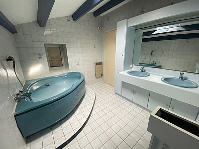 MAISON A LOUER - ST ETIENNE COTE CHAUDE LES MAISONS ROUGES - 143.7 m2 - 999 &euro; charges comprises par mois