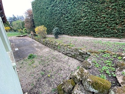 MAISON A LOUER - ST ETIENNE COTE CHAUDE LES MAISONS ROUGES - 143.7 m2 - 999 &euro; charges comprises par mois