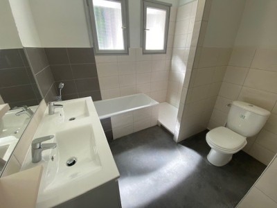 MAISON A LOUER - ST ETIENNE MONTAUD/BEL AIR/BERGSON - 199.33 m2 - 1�500�&euro; charges comprises par mois