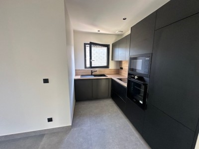 MAISON A LOUER - ST ETIENNE ZENITH/MEONS/LE SOLEIL - 100.85 m2 - 1 000 € charges comprises par mois