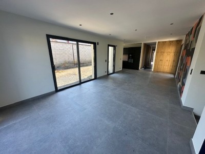MAISON A LOUER - ST ETIENNE ZENITH/MEONS/LE SOLEIL - 100.85 m2 - 1 000 € charges comprises par mois