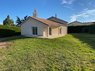 MAISON A LOUER - ST JUST ST RAMBERT - 122.33 m2 - 1�365�&euro; charges comprises par mois